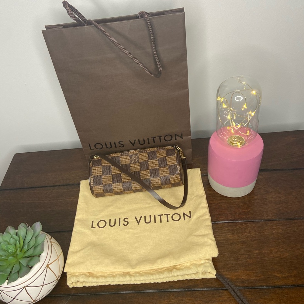 Louis Vuitton Papillon clutch